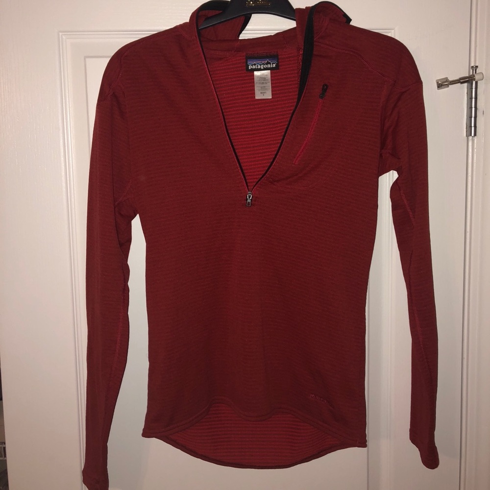 Patagonia Capilene R hooded 1/4 zip sweater